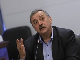 Въпросът за сертификатите трябваше да се постави лятото въпросът за