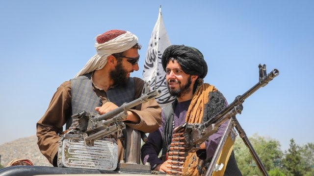 Талибаните забраниха музиката и пушенето във всички хотели и ресторанти