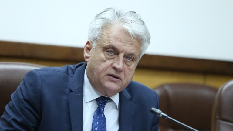 МВР започва самостоятелна проверка от предоставените им документи за АМ