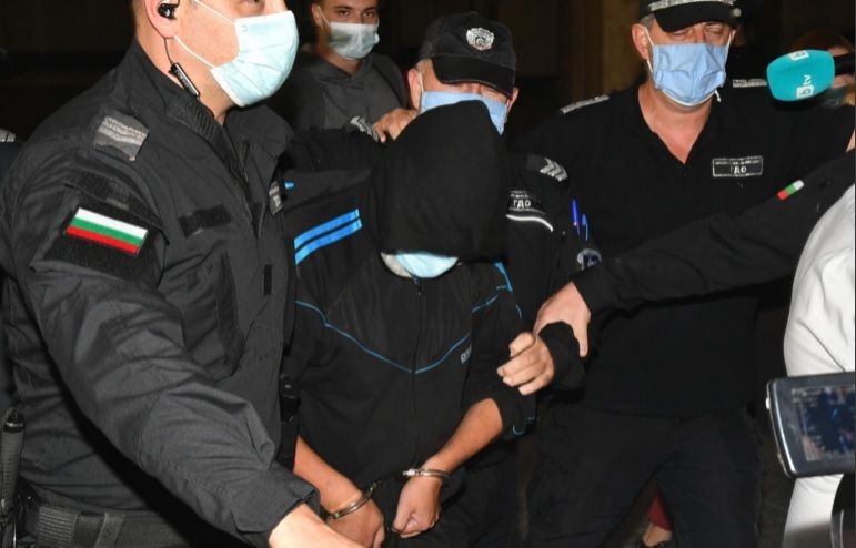 Софийска районна прокуратура обвини 26 годишния Любомир Яков който в условията