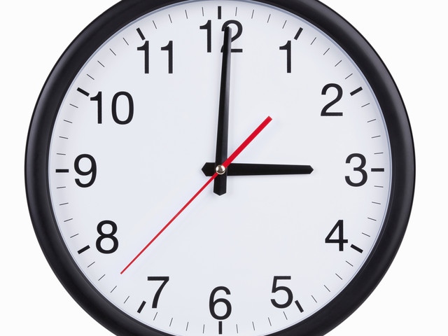 В нощта на събота срещу неделя 31 ви октомври в 4