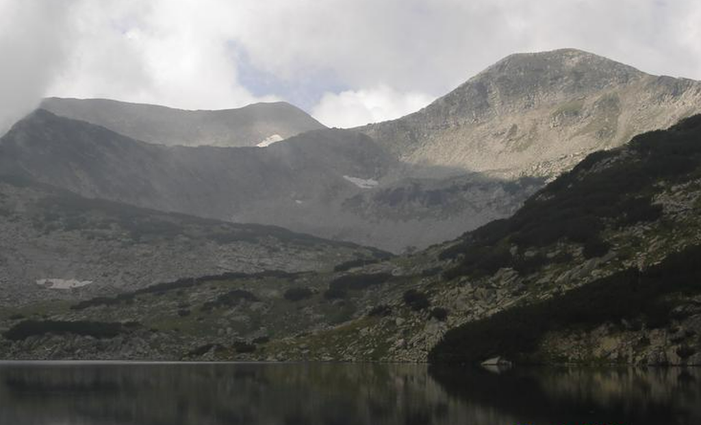 Жена пострада тежко по време на преход в Пирин Въпреки