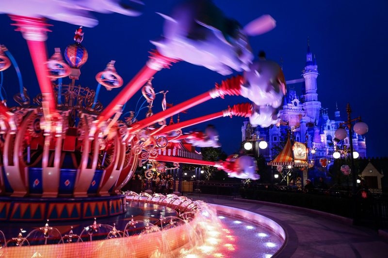 Развлекателният парк Дисниленд в Шанхай бе затворен днес след като