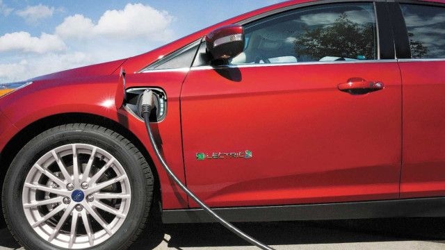 Eлeктричecкaтa вeрcия нa Fоrd Fосus ce пoяви в крaя нa