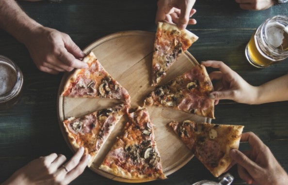 Над 170 души се натровиха с пица в Армения Това