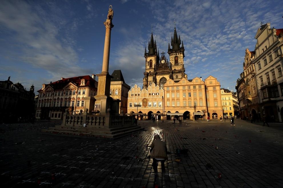 Чешкото правителство се съгласи да подаде оставка след изборите съобщи