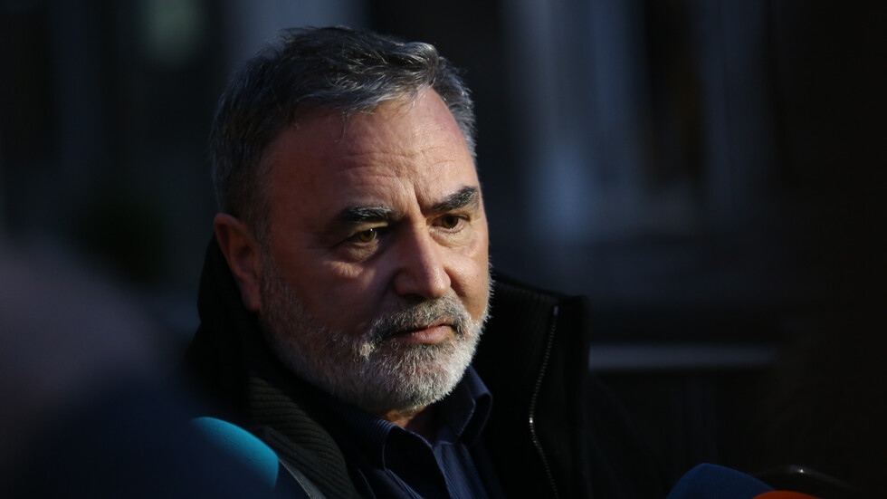 Главният здравен инспектор Ангел Кунчев опроверга фалшивите новини че е