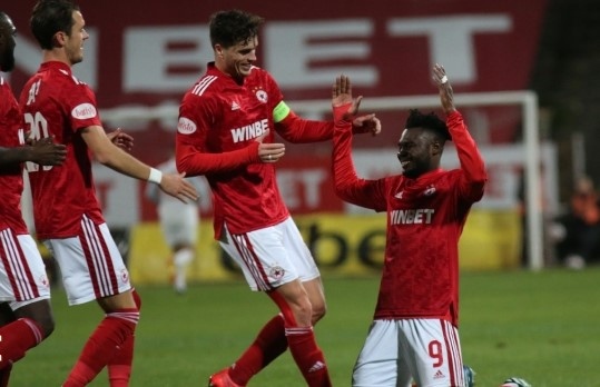 ЦСКА сменя доставчика на екипировката си От следващия сезон армейците