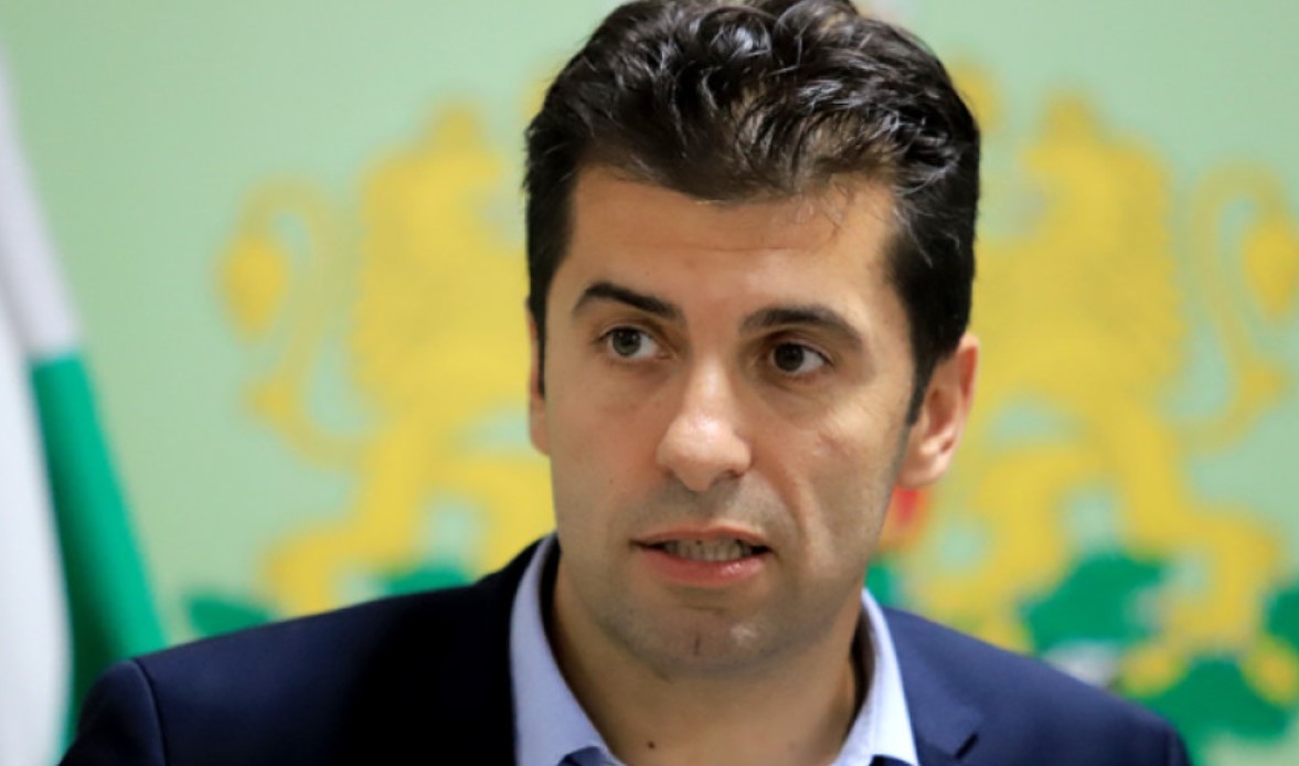 Имена на министри от служебния кабинет са сред спряганите в