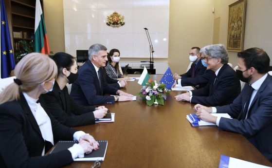 Заради ниския процент на ваксинация срещу Covid 19 в България страната