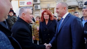 България вече не е бащиния на шайката Натрупаните от нея