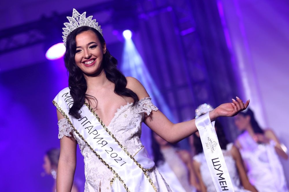 Красавица от Шумен стана новата Мис България Финалът на националния конкурс