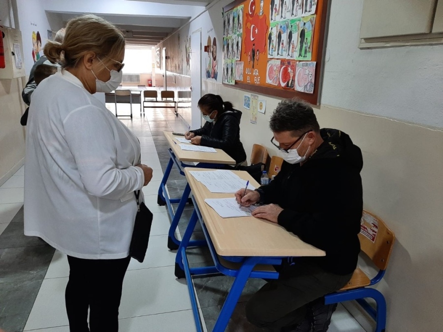 Ниска избирателна активност в Турция – три пъти по-слаба от вота преди седмица