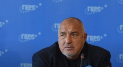 Лидерът на ГЕРБ и бивш премиер Бойко Борисов поднесе своите