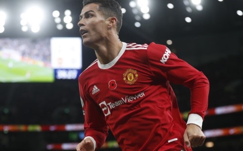 Изглежда Лионел Меси и Кристиано Роналдо ще спорят за още