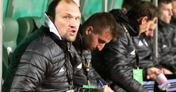 Помощник треньорът на Пирин Шон Маккарти се замеси в сериозен скандал