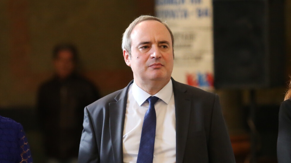 Ректорът на Софийския университет проф Анастас Герджиков запозна членовете на