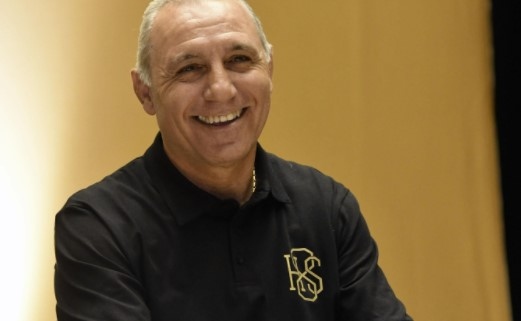 Голямата звезда на българския футбол Христо Стоичков може да се