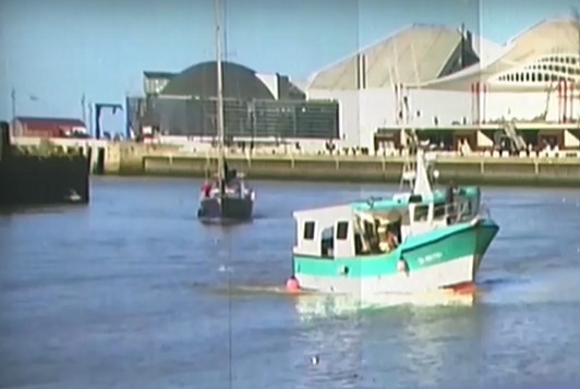 Френски рибари ще блокират днес тунела под Ламанша и пристанището
