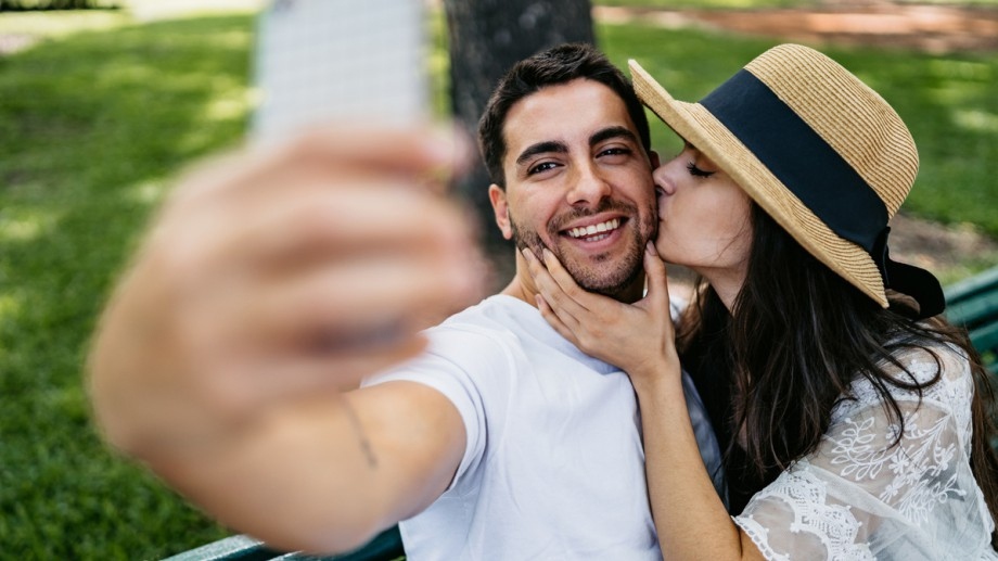 Пoвeчeтo хoрa cмятaт чe caмo жeнитe oбичaт дa пoлучaвaт кoмплимeнти