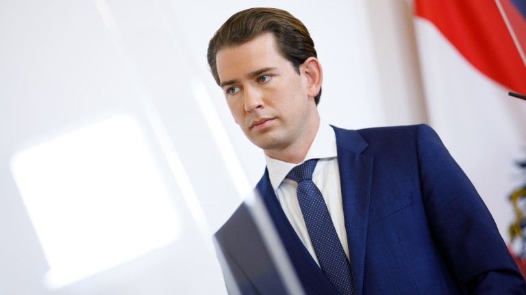 Бившият канцлер на Австрия Себастиан Курц стана баща Приятелката му