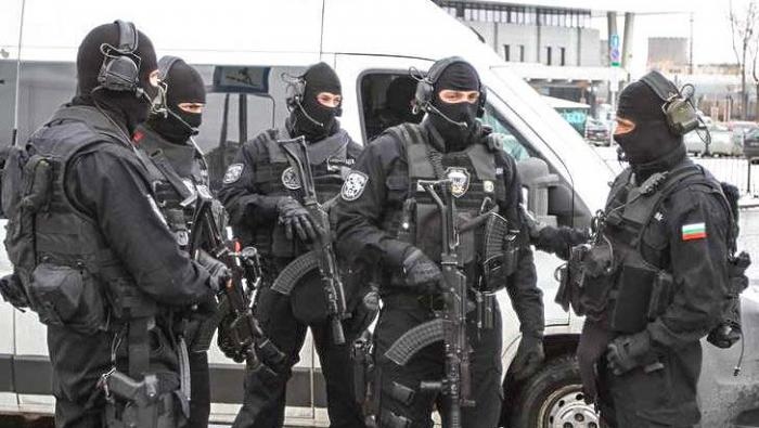 Полицията издирва мъж нападнал съседа си след скандал Снощи в 18 40