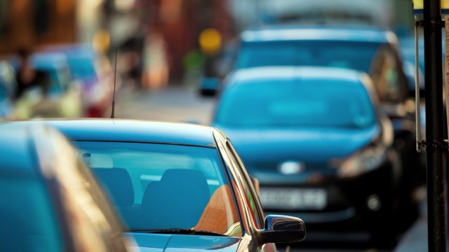 От днес Синя и Зелена зони за паркине в София