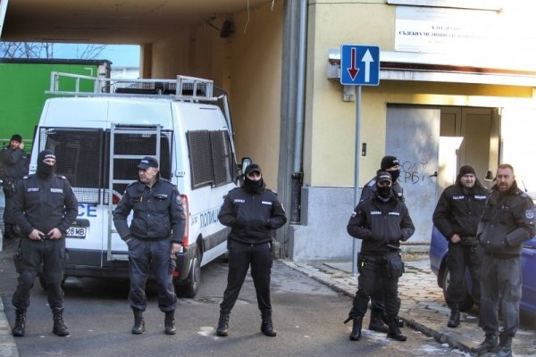 Камионът изпратен да превози тленните останки на жертвите от магистрала