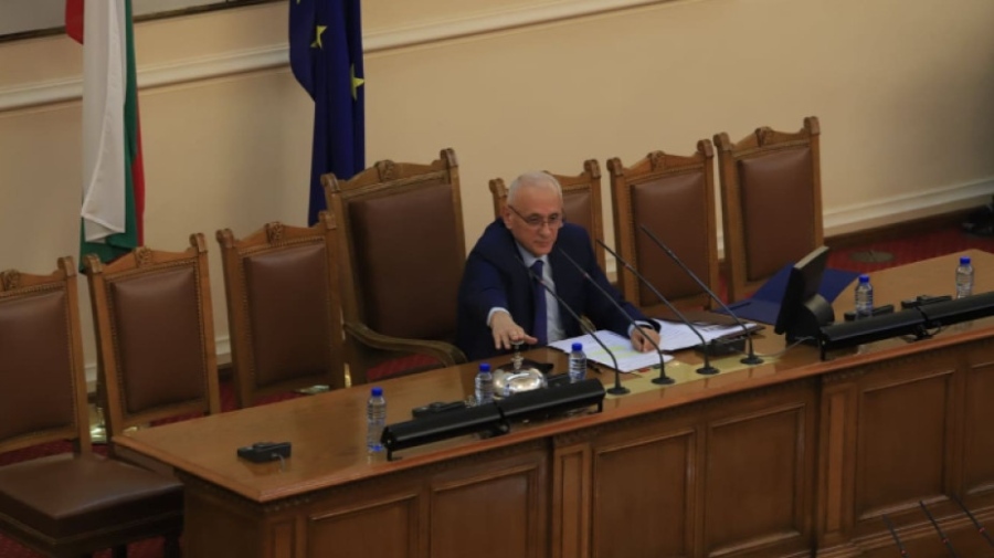 Д-р Силви Кирилов откри първото заседание на 47-ото Народно събрание