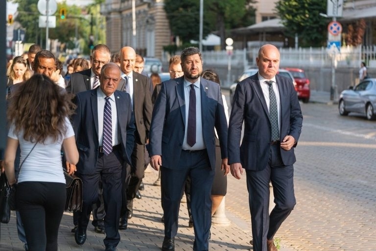 Най малката партия от коалицията Демократична България и само