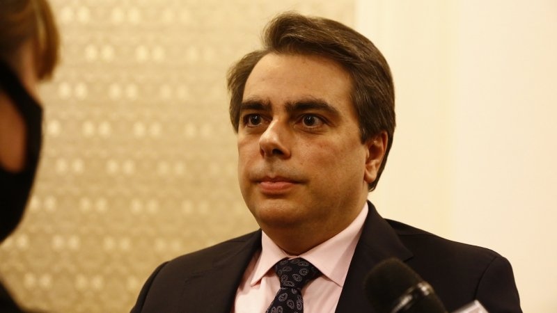 Всяка от четирите партии преговарящи за съставяне на кабинет ще