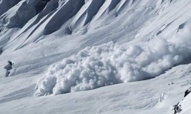 За знаначителна опасност от лавини в Пирин предупреждават от планинската