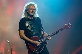 Китаристът на Queen Брайън Мей е дал положителна проба за