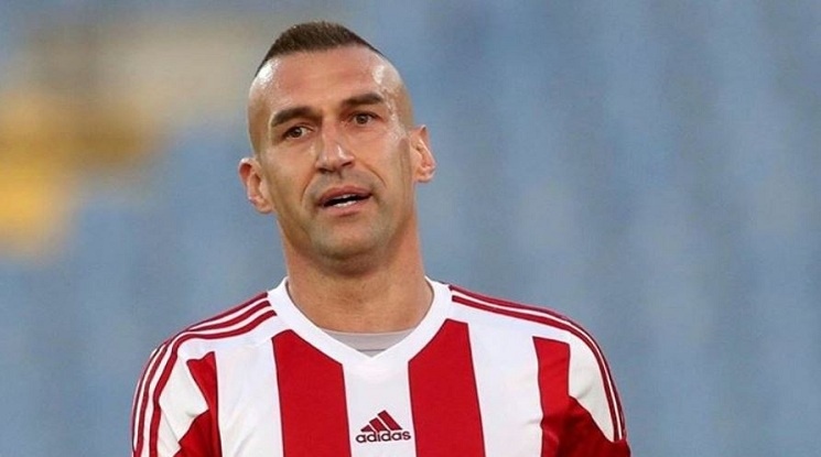 Голмайстор №1 в историята на българското първенство Мартин Камбуров беше