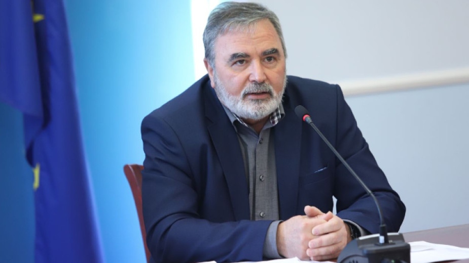 Здравните власти разясниха начина по който и децата ще бъдат