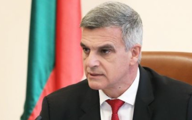 Министърът на отбраната и бивш служебен премиер Стефан Янев е против
