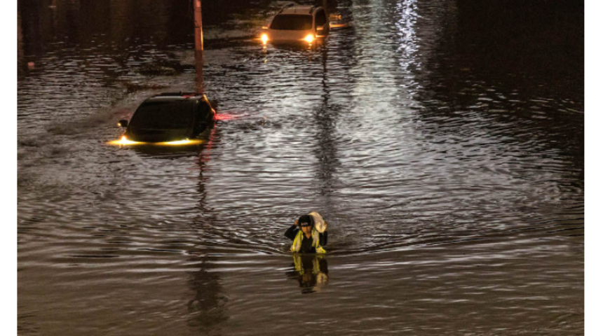 Броят на загиналите от наводнения в Западна Малайзия нарасна до