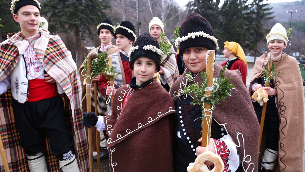 Коледарите са част от народните традиции свързани с Бъдни вечер