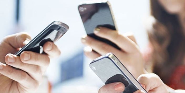 През 2021 година бяха продадени 1 5 милиарда смартфона или с