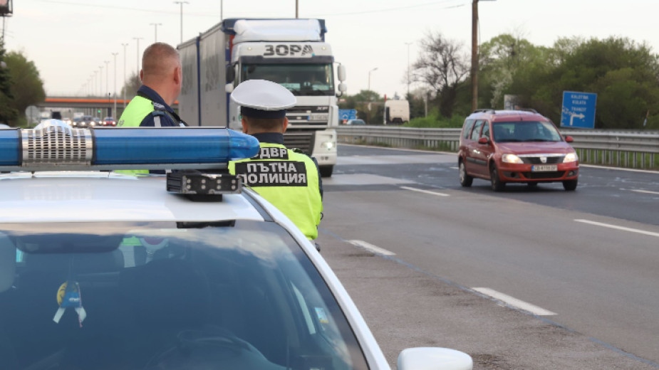 Пътна полиция засилва контрола по пътищата в празничните дни заяви