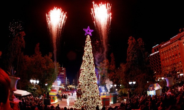 В южната ни съседка Гърция посрещането на Новата година е