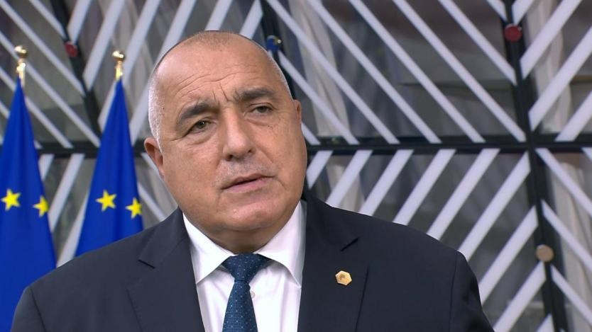 Вкъщи с Бойко и Иван и техните любимци Сара и