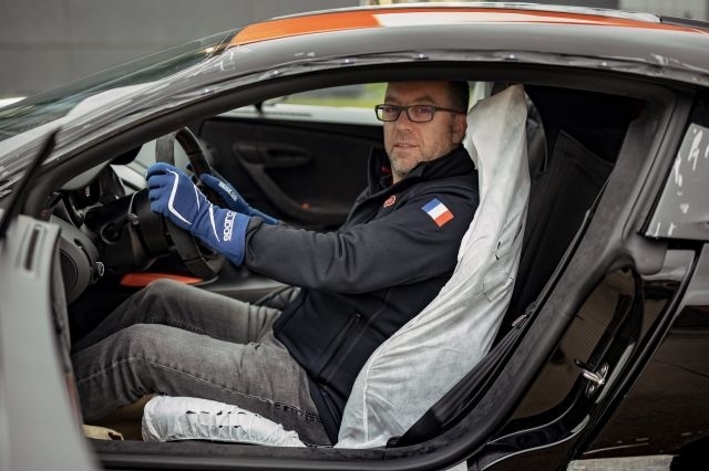 Мечтаната работа: Запознайте се с човека, който тества всяко Bugatti от 2005 година насам