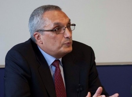 България преживява втора продължителна политическа криза и надеждата че ще бъде