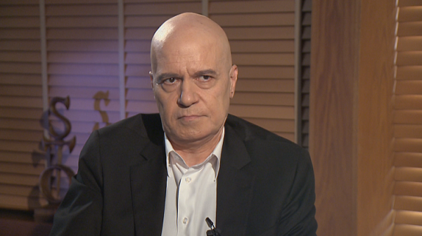 Предложенията на Слави Трифонов по спора със Скопие не целят