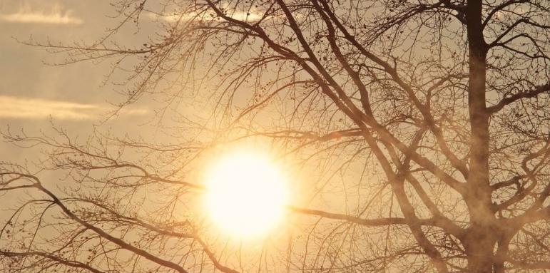 Днес ще е предимно слънчево с разкъсана висока облачност В