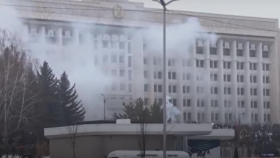 Казахстанският президент Касъм Жомарт Токаев нареди на силите за сигурност да