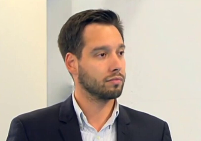 Общинският съветник Борис Бонев съобщи във Facebook че е получил