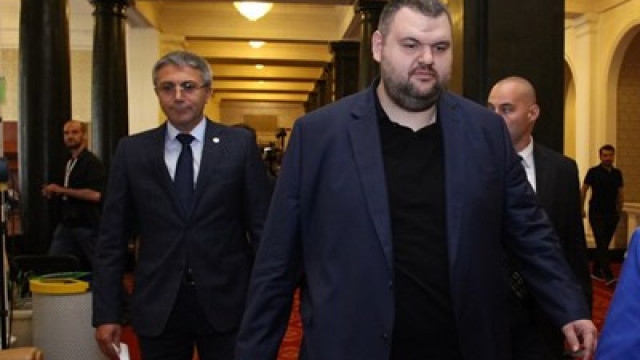 Запитайте главният прокурор защо не обжалва присъдата на олигарха Иво