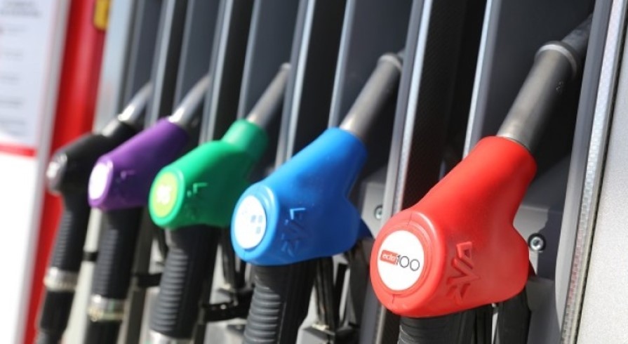 Значителен скок на горивата по бензиностанциите С почевече от 0 50